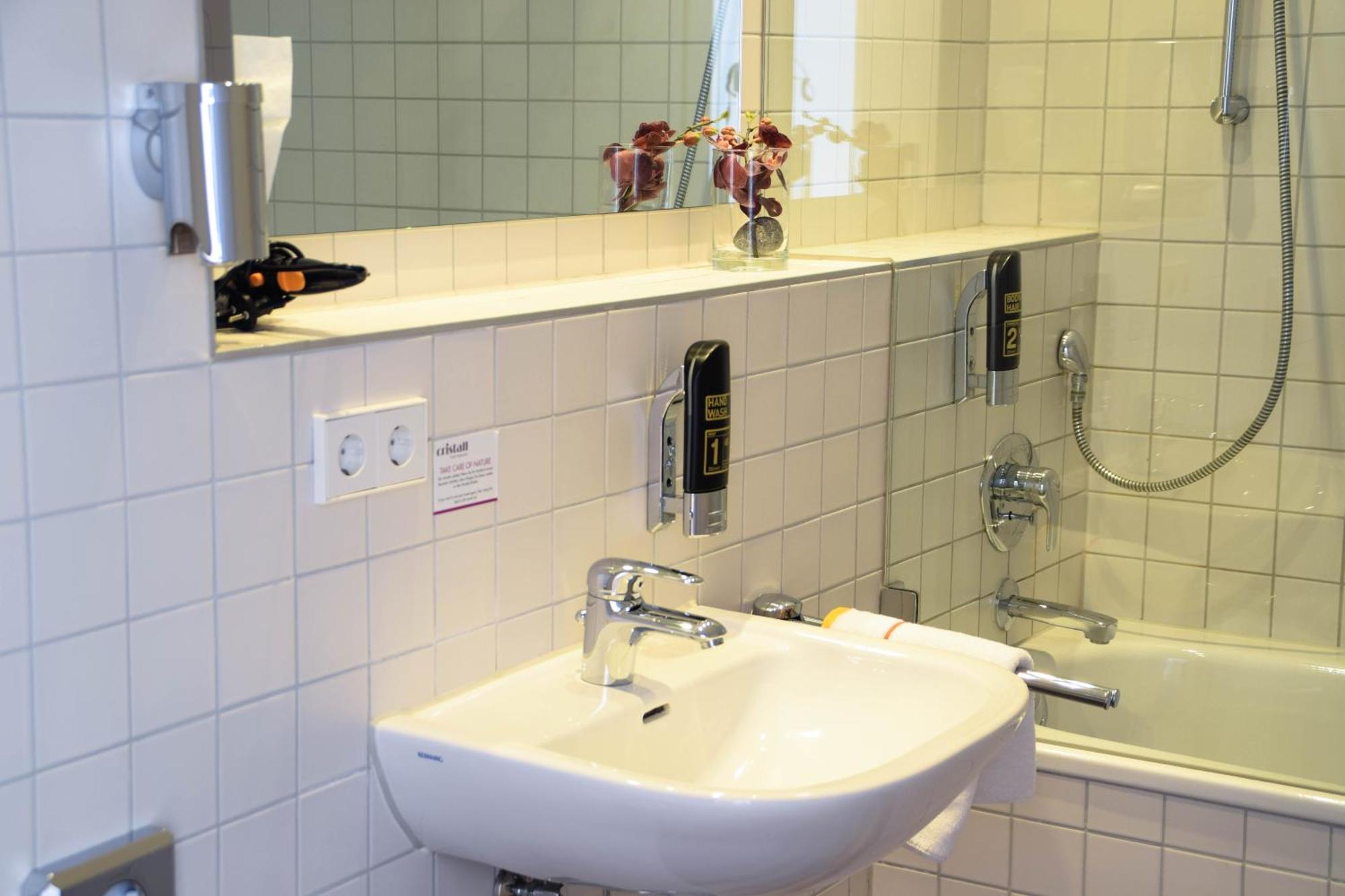 Cristall Hotel Waghäusel Room photo